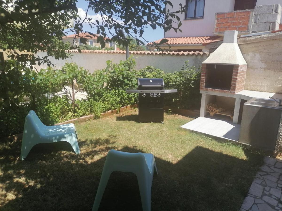 Guest House Ilic Loborika Екстер'єр фото