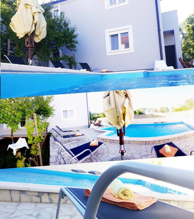 Guest House Ilic Loborika Екстер'єр фото
