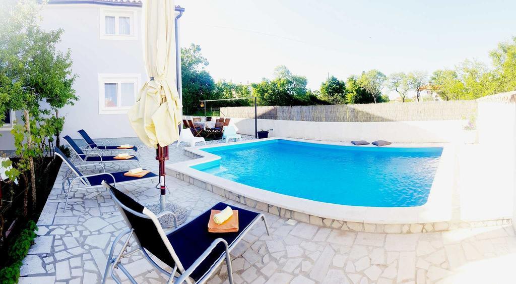 Guest House Ilic Loborika Екстер'єр фото