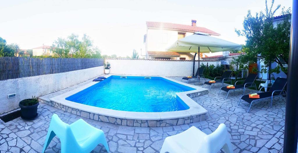Guest House Ilic Loborika Екстер'єр фото