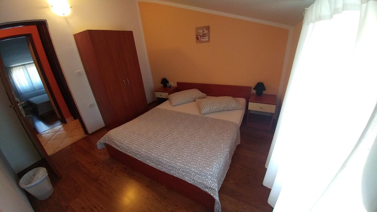 Guest House Ilic Loborika Екстер'єр фото
