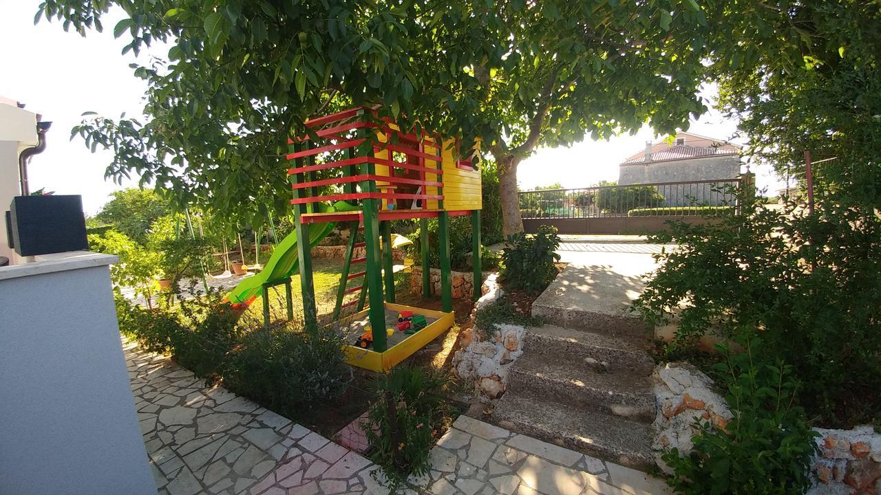 Guest House Ilic Loborika Екстер'єр фото